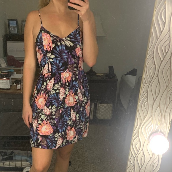 Dress - Picture 2 of 2